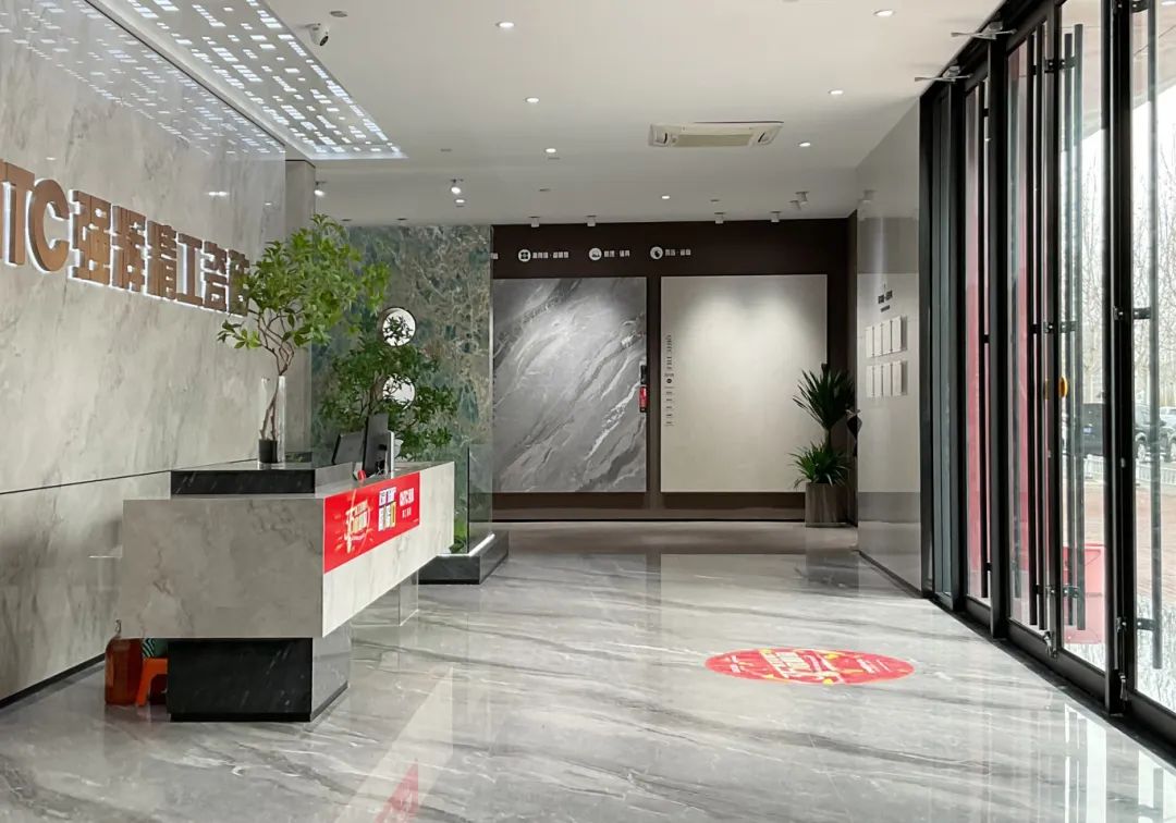 終端風(fēng)采 | 強輝東營旗艦店，探尋質(zhì)感空間的詩意生活(圖6)